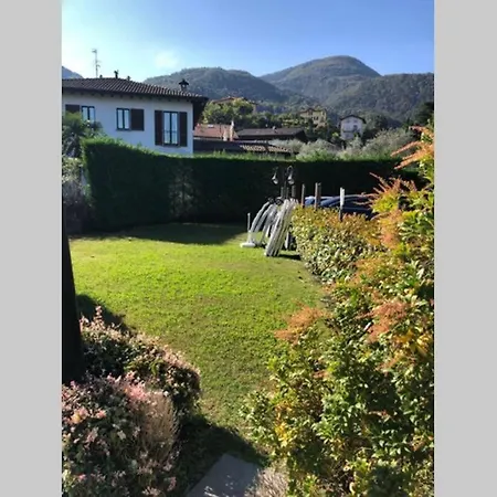 Casa Beach: Pool, 100m Lake & Near City Bellagio