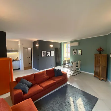 Casa Beach: Pool, 100m Lake & Near City Bellagio