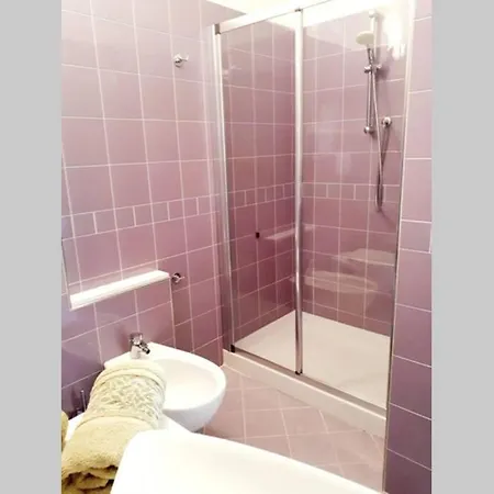 Casa Beach: Pool, 100m Lake & Near City